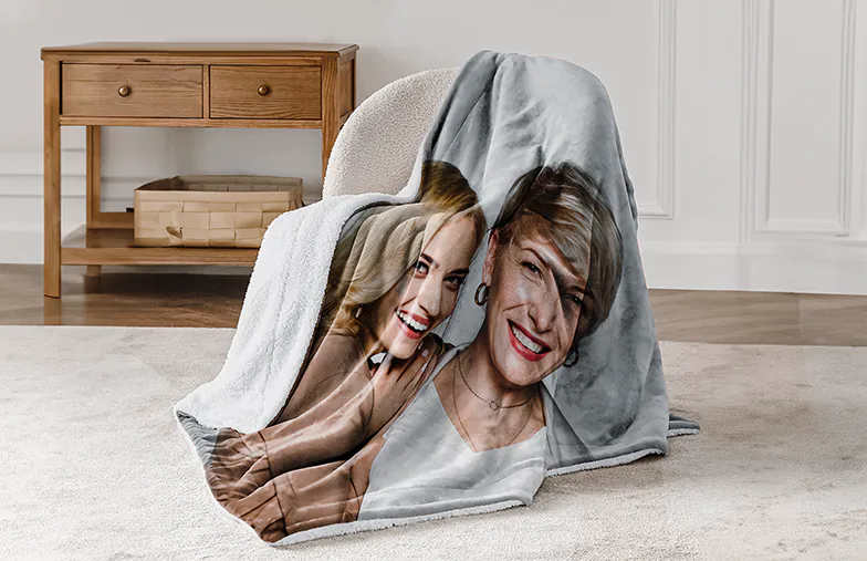 Mink Touch Photo Blanket by Printerpix|Photo Blankets|Large photo blanket on double bed with picture of girl photo|Photo blanket image with size comparison|Photo blanket black and white collage image||||||